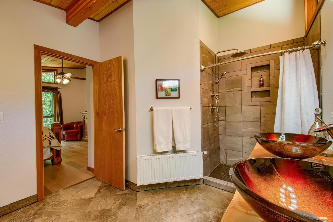 Angels Rest B&B Lavender Farm Skamania エクステリア 写真